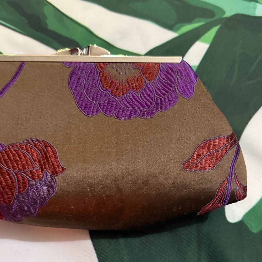 * Chic Brown Clutch with Floral Embroidery - Picture 5 of 11